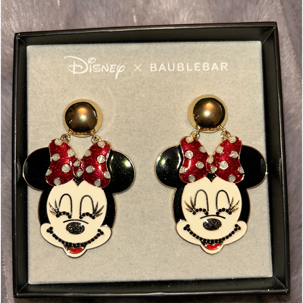Disney x BAUBLEBAR Minnie earrings.